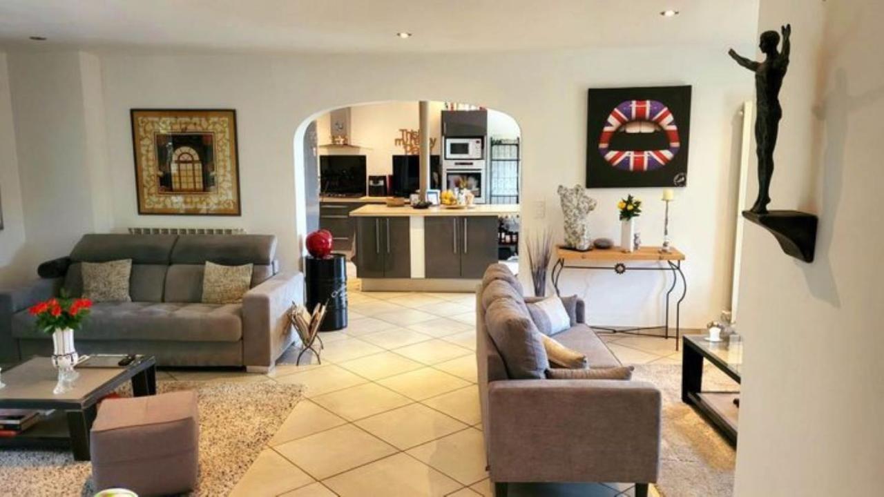 Villa Raffaella Les Albres ภายนอก รูปภาพ