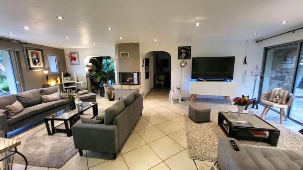 Villa Raffaella Les Albres ภายนอก รูปภาพ