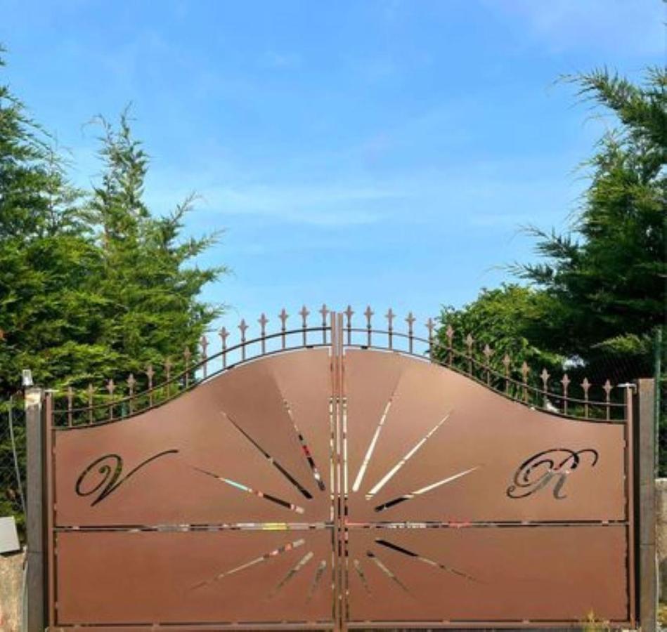 Villa Raffaella Les Albres ภายนอก รูปภาพ